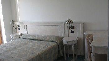 Isolabella Hotel Вентотене Екстериор снимка